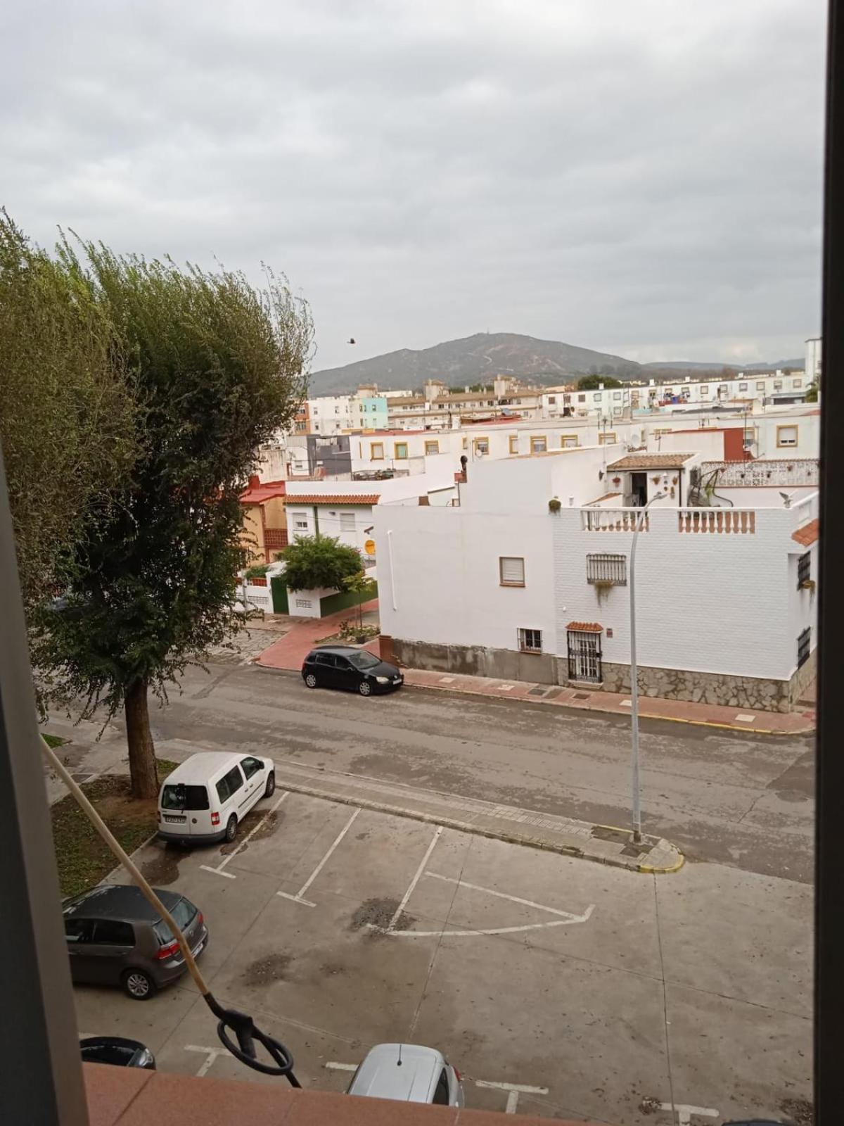 Vistas A 3 Paises Y 2 Continentes 1º Linea De Playa A 5 Minutos De Gibraltar Apartment ลาลิเนียเดลากอนเซ็ปซีออน ภายนอก รูปภาพ